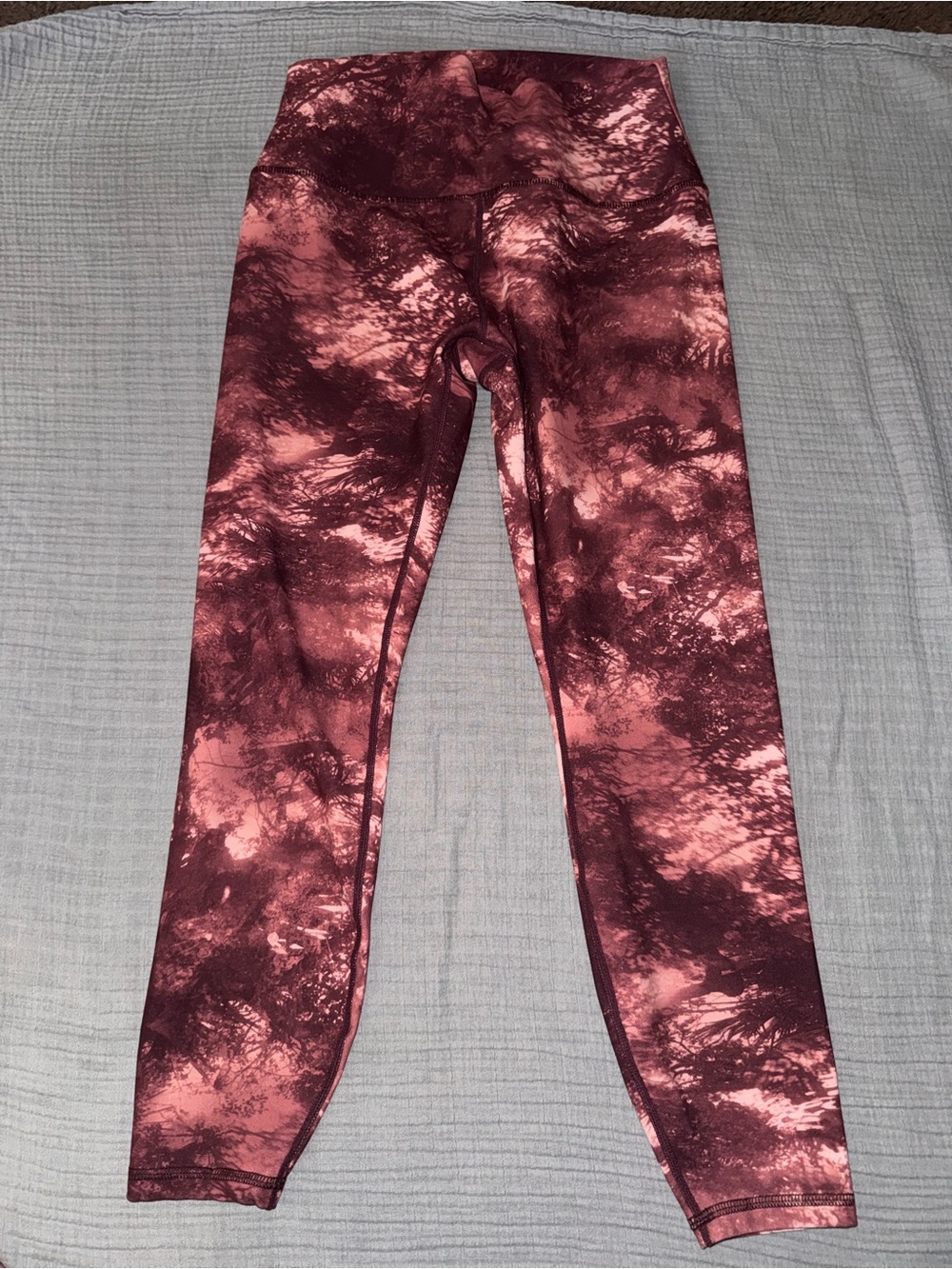 High-Waist Pink Marbled Leggings